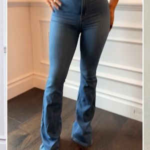 Fashion Nova size 9 Bell Bottom Jeans